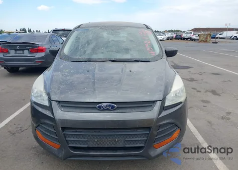 2015 Ford Escape S z USA, uszkodzony, nr VIN 1FMCU0F72FUC80538